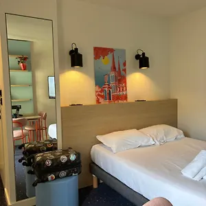 Et Résidence Les Lauréades Centre Jaude Apartahotel